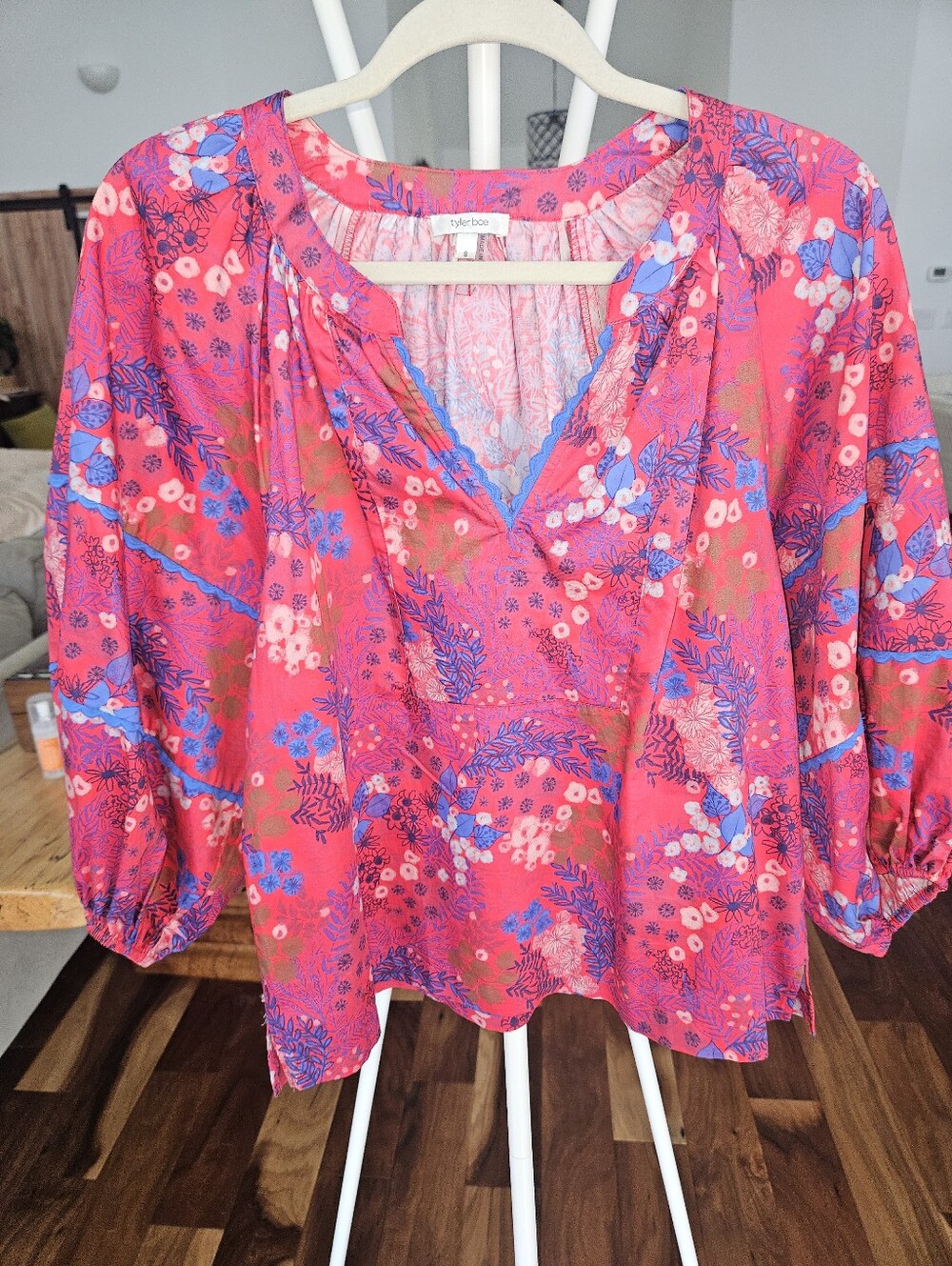 Tyler Boe Rich Red , Blue  Floral V-Neck Peasant Blouse Small Excellent